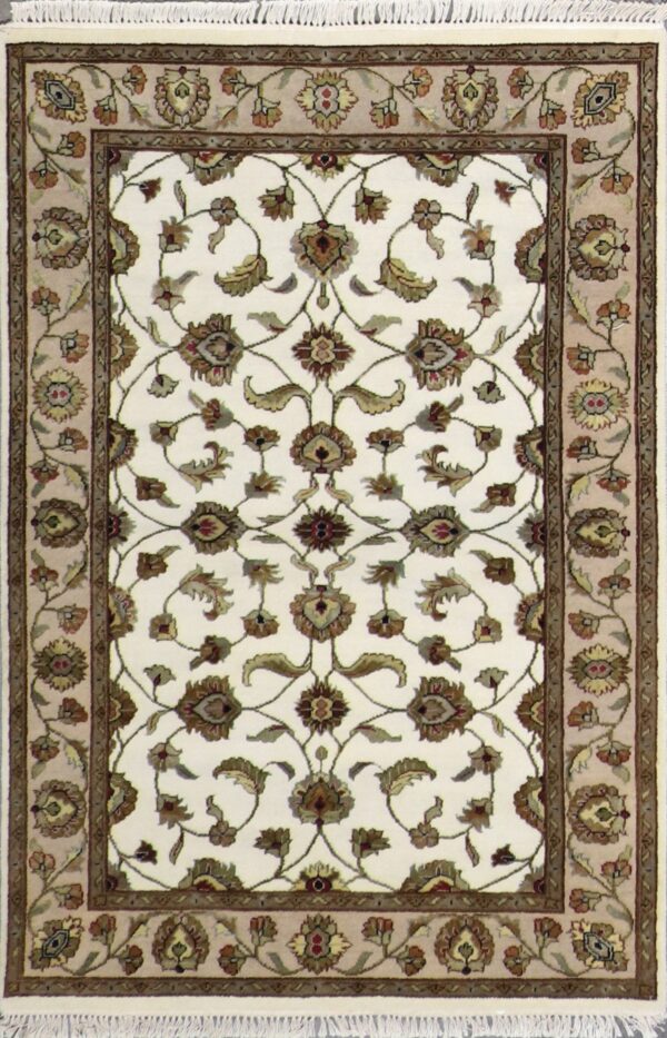 4'x6'2" Traditional Ivory Wool & Silk Hand-Knotted Rug - Direct Rug Import | Rugs in Chicago, Indiana,South Bend,Granger