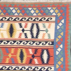 5’9”x8’5” Persian Kilim Ivory Wool Hand-Knotted Rug