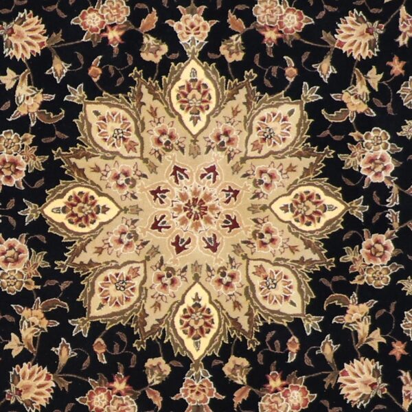 8'6"x8'6" Traditional Round Wool & Silk Hand-Tufted Rug - Direct Rug Import | Rugs in Chicago, Indiana,South Bend,Granger