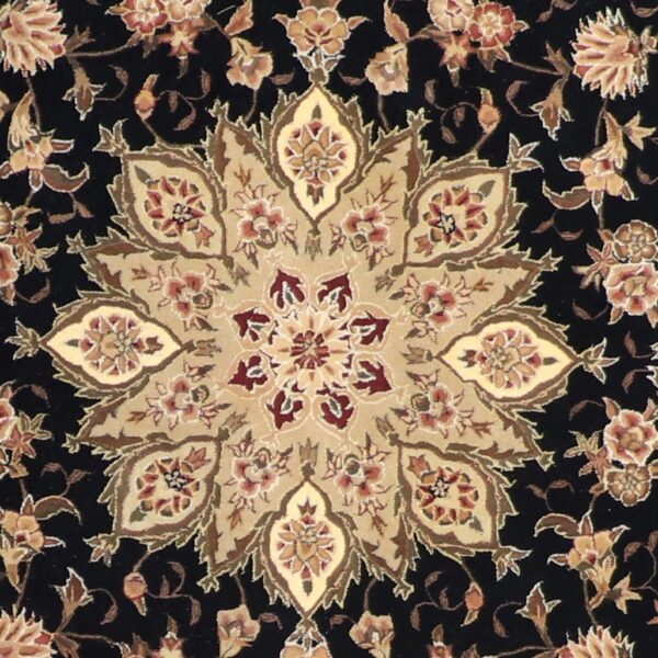 8'6"x8'6" Traditional Round Wool & Silk Rug Hand-Tufted - Direct Rug Import | Rugs in Chicago, Indiana,South Bend,Granger