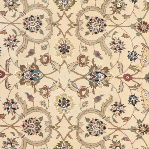 8'6"x8'6" Traditional Round Wool & Silk Hand-Tufted Rug - Direct Rug Import | Rugs in Chicago, Indiana,South Bend,Granger