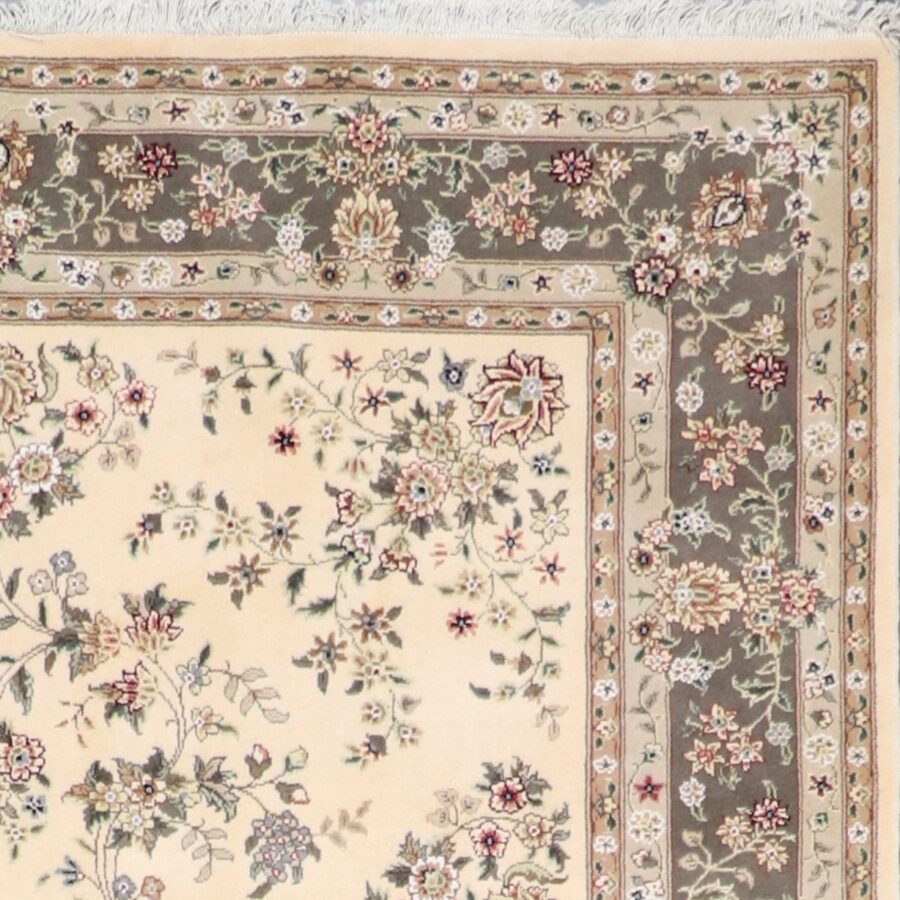 5'11"x8'9" Traditional Ivory Kashan Wool & Silk Hand-Knotted Rug - Direct Rug Import | Rugs in Chicago, Indiana,South Bend,Granger