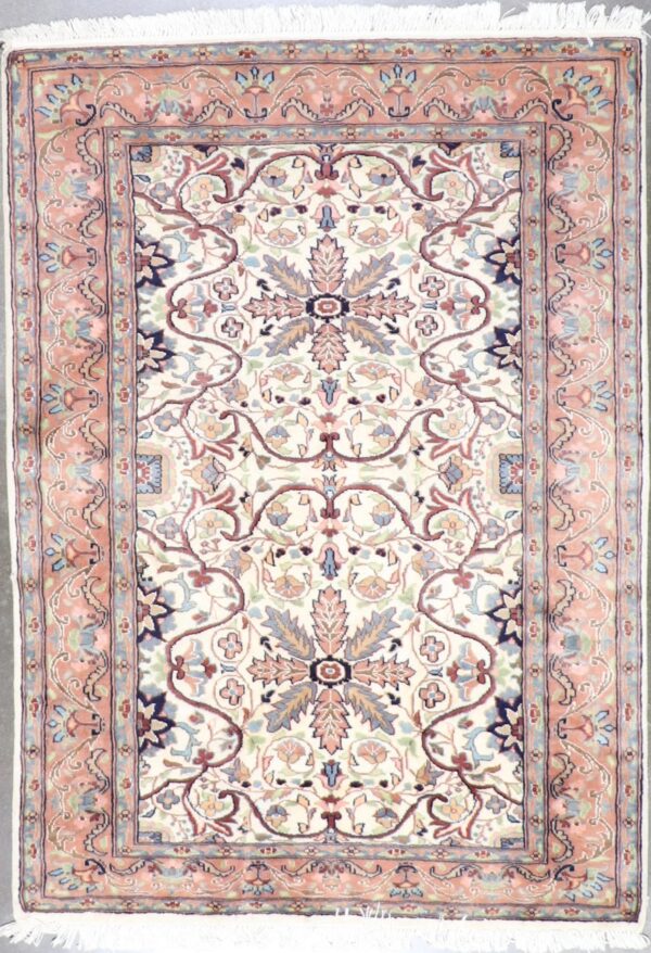 4'2"x5'11" Traditional Wool&Silk Hand-Knotted Rug - Direct Rug Import | Rugs in Chicago, Indiana,South Bend,Granger