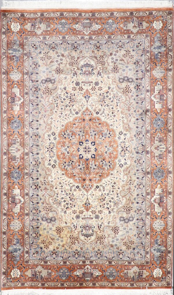 4'6"x7'6" Traditional Isfahan Ivory Wool& Silk Hand-Knotted Rug - Direct Rug Import | Rugs in Chicago, Indiana,South Bend,Granger