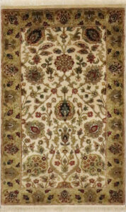3’1″x5’3″ Traditional Cream & Green Wool Hand-Knotted Rug